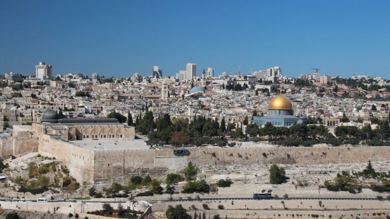 With the Patriarch of Jerusalem, 200 days since the start of the war