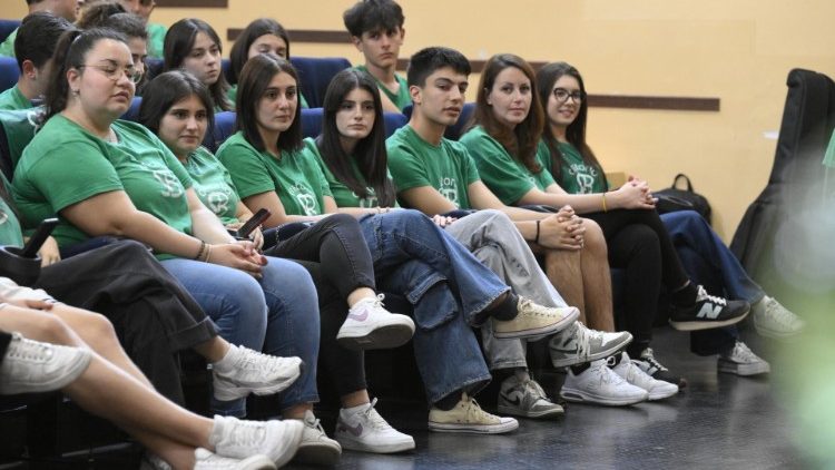 Some girls and boys present at the meeting