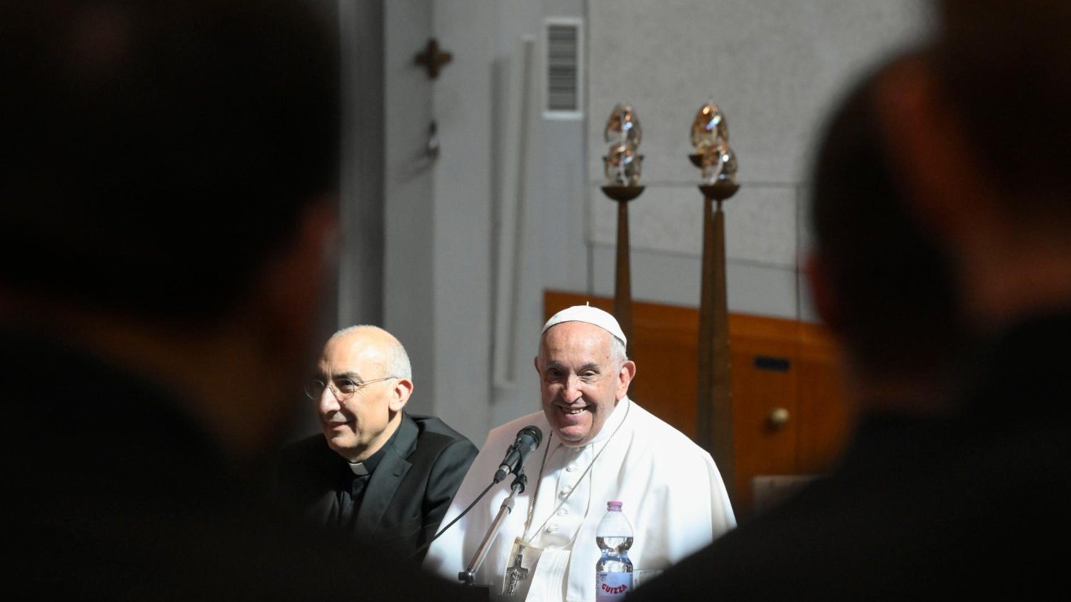 Pope meets with young Roman priests: “Do not tire of doing good”