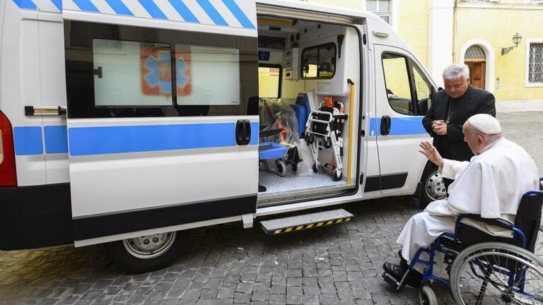 Pope Francis donates third ambulance to Ukrainian hospital