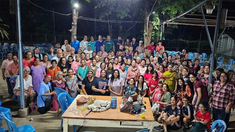 Parishioners gather for a group photo